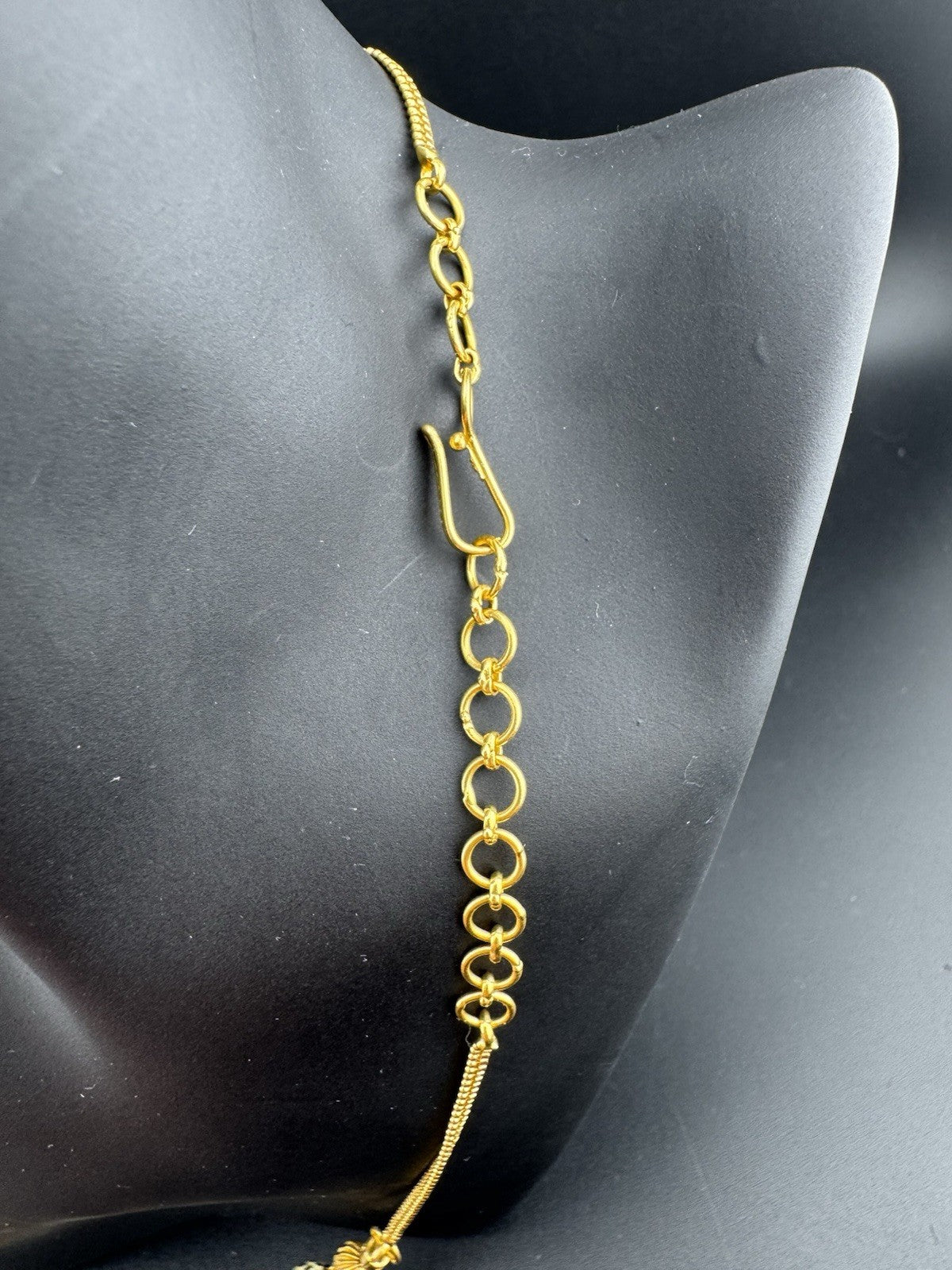 Vintage 22K Yellow Gold Beaded Necklace 5.83mm 17.5 Inch 17.8G Victorian Charms