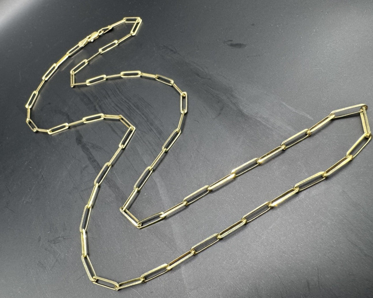14K Yellow Gold Paperclip Chain Necklace 22in 2.54mm 5.9 Grams