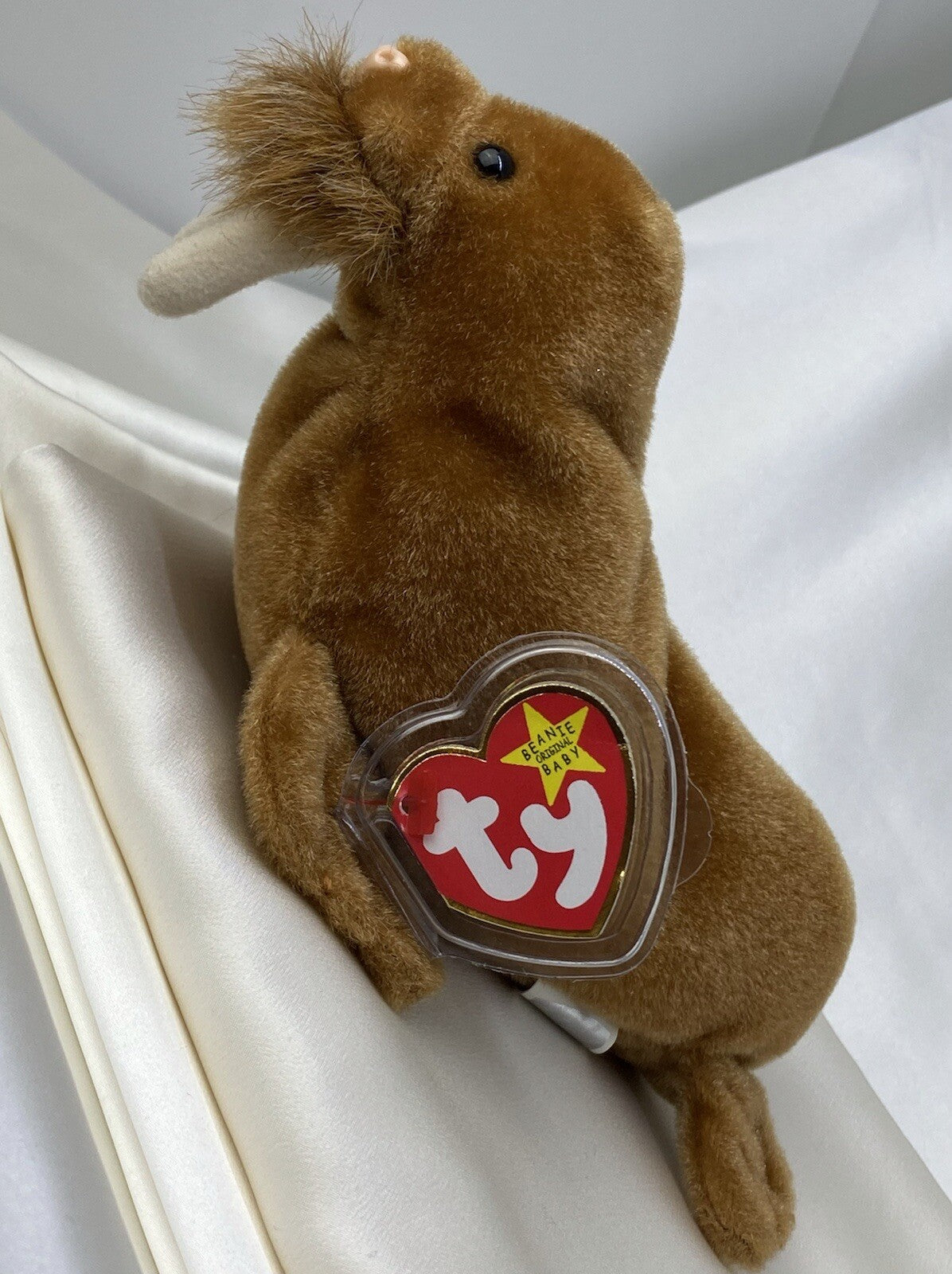 Rare Retired Ty Beanie Baby Paul The Walrus 1999 Mint P.E. Pellets With Errors