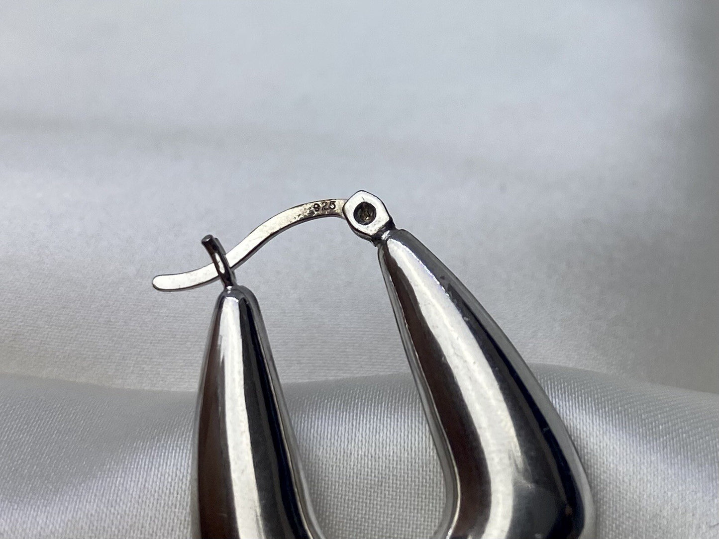 New Fine Sterling Silver 925 20x24mm Hoop / Horseshoe Latch Thick Nice Earrings