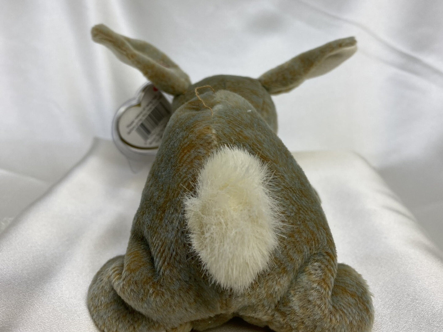 Ty Beanie Baby Nibbly The Bunny Plush 1999 Retired with Errors Tag Protector