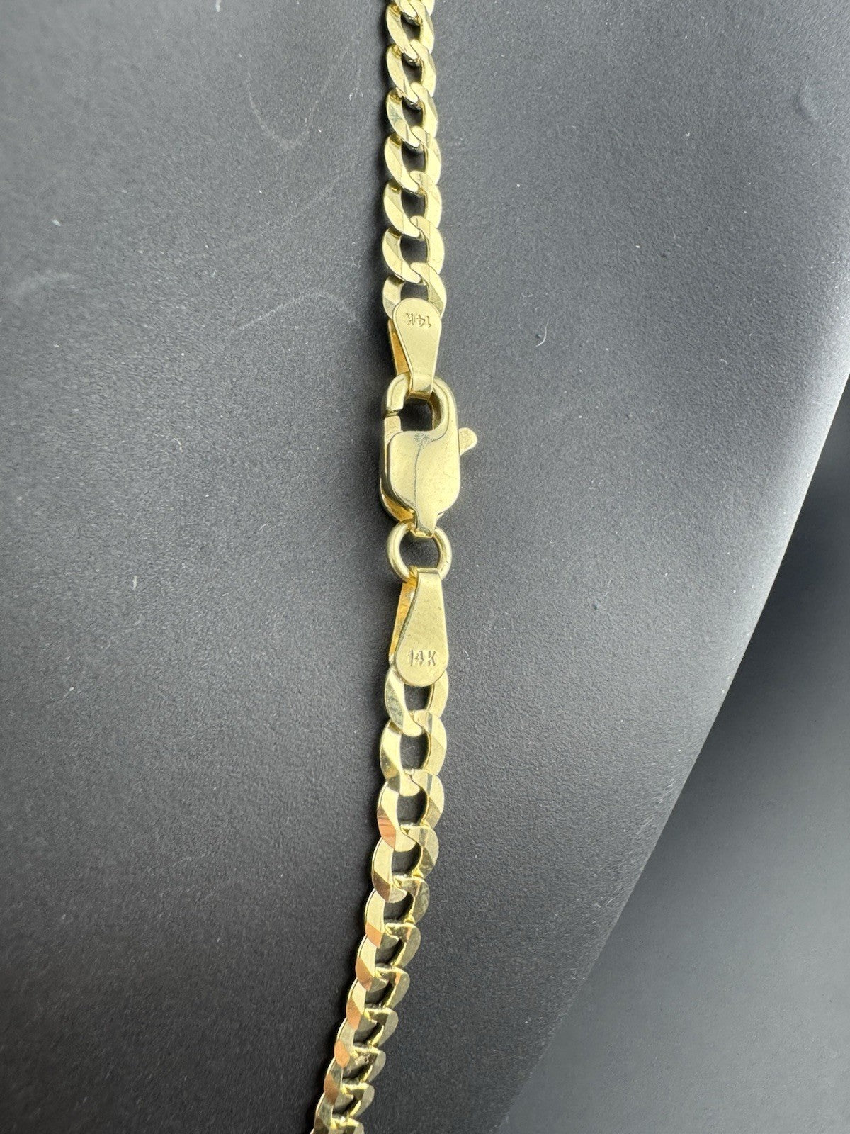 14K Yellow Gold Curb Link Chain Necklace 22in 3.25mm 6.8 Grams Luxury