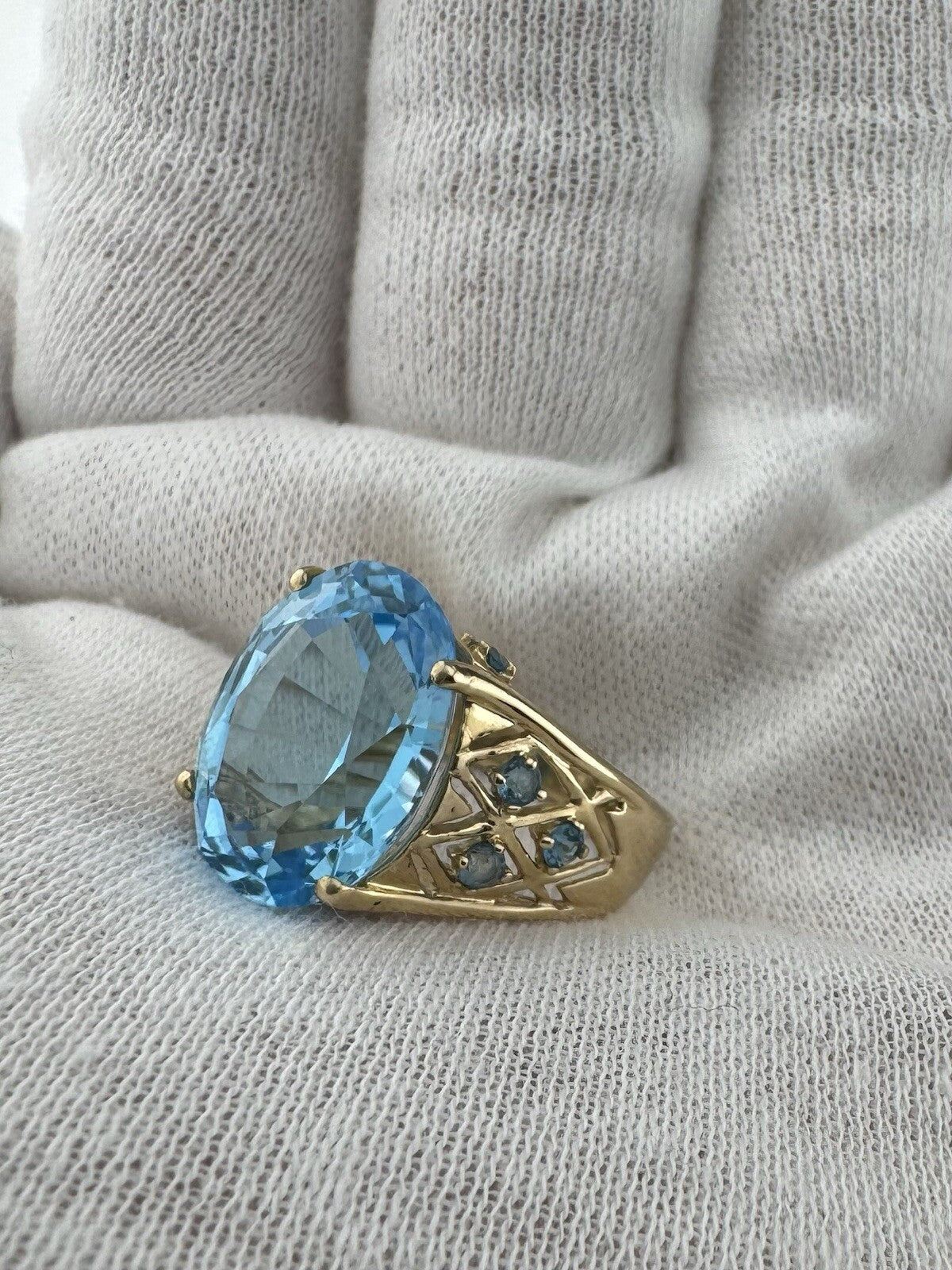 14K Gold Simulated Blue Topaz 16x13mm Cocktail Ring W Stones Sz 7, 7.4 Grams