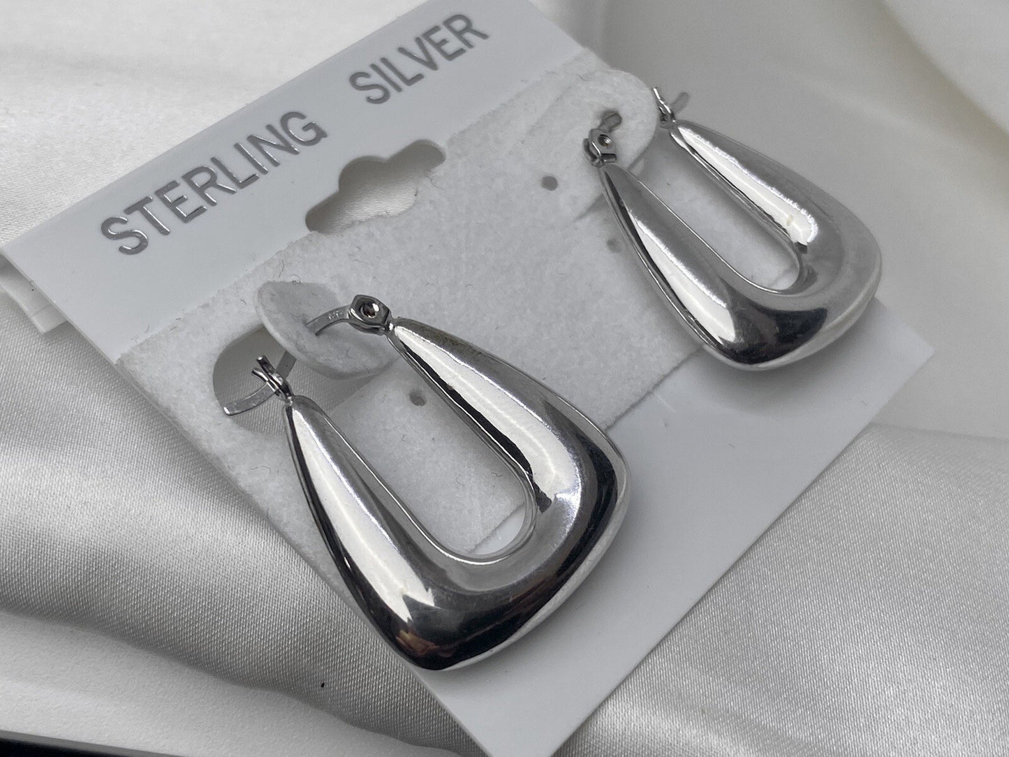 New Fine Sterling Silver 925 20x24mm Hoop / Horseshoe Latch Thick Nice Earrings