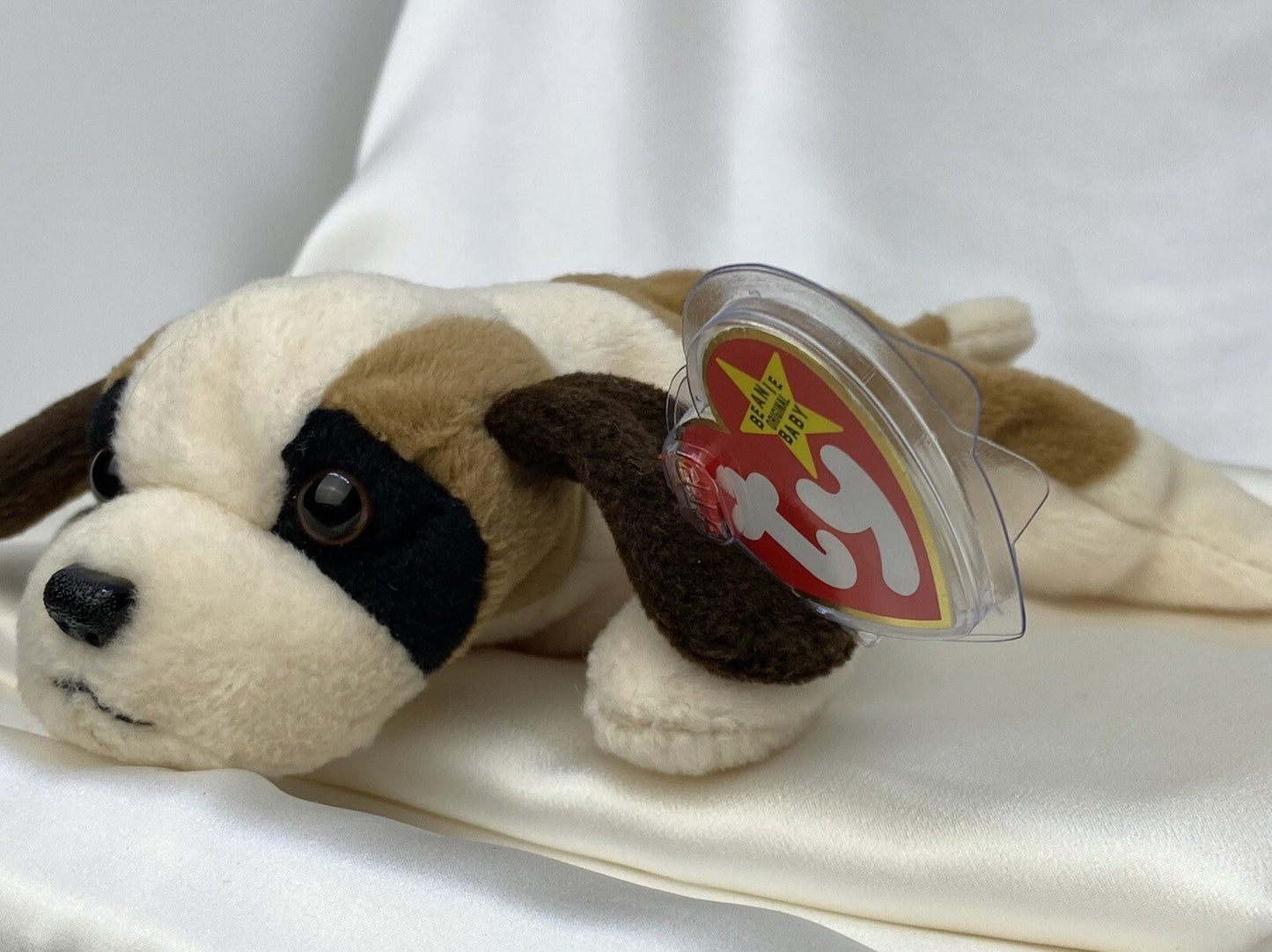 Rare Retired Ty Beanie Baby Bernie The Dog 1996 P.V.C. Pellets W Numerous Error