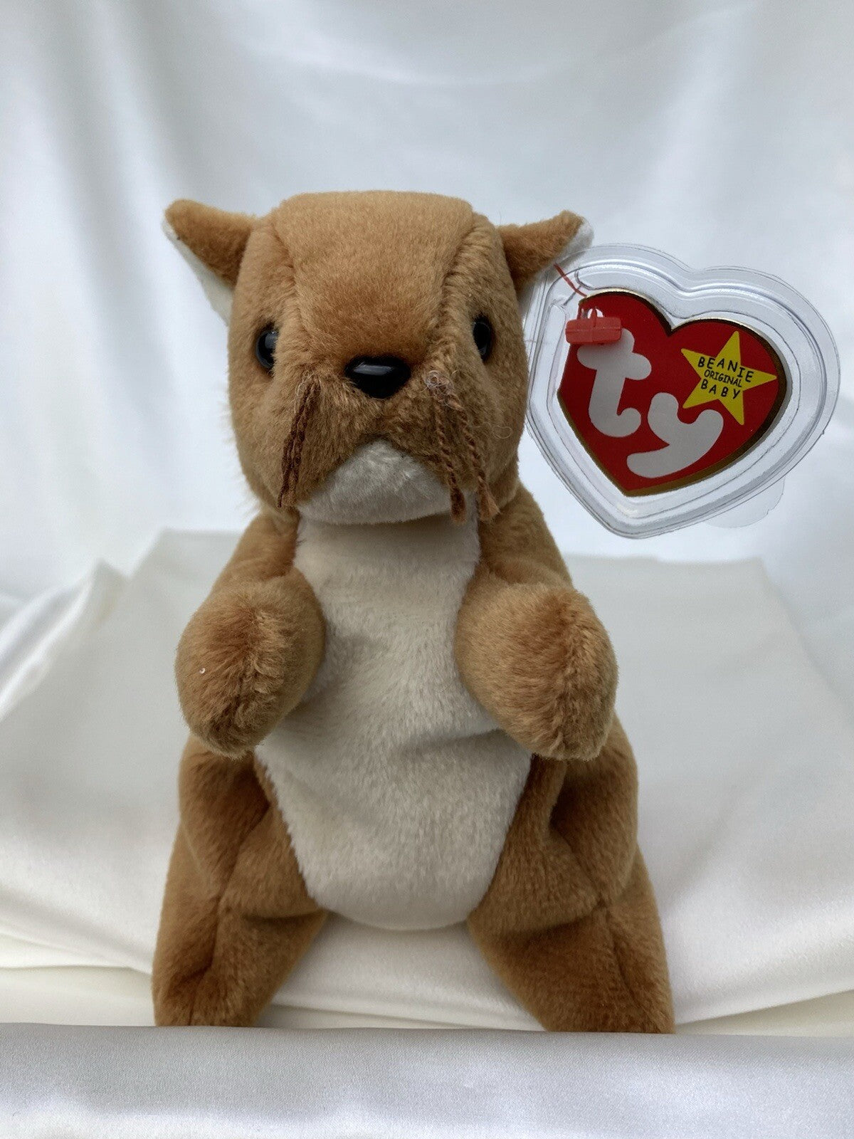 Raro Ty Beanie Baby Retirado Ardilla Nuts 1996 Menta Gránulos de PVC Con Errores