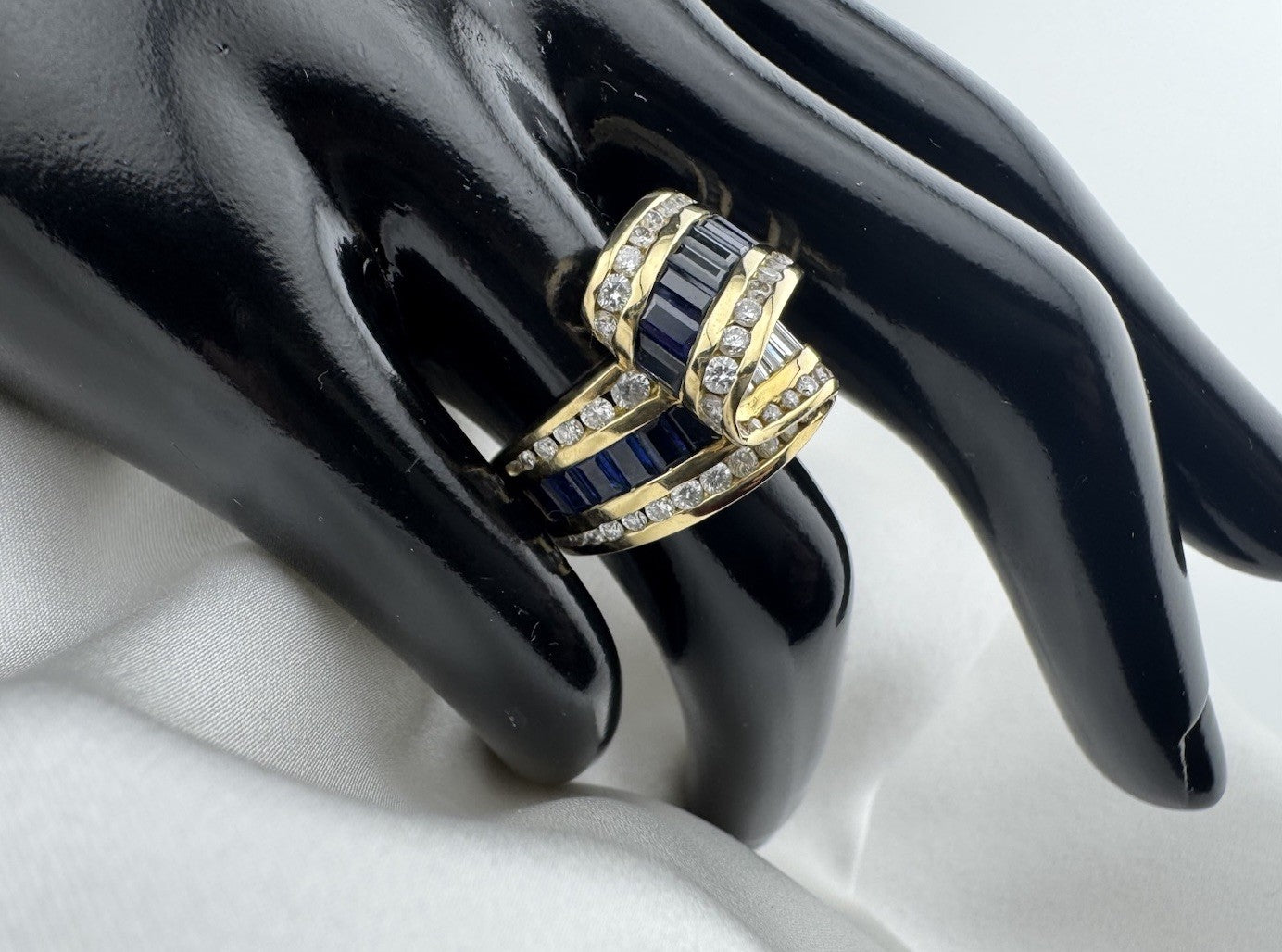 Charles Krypell 18K Yellow Gold Sapphire & Diamond Ribbon Crossover Ring 13.4G