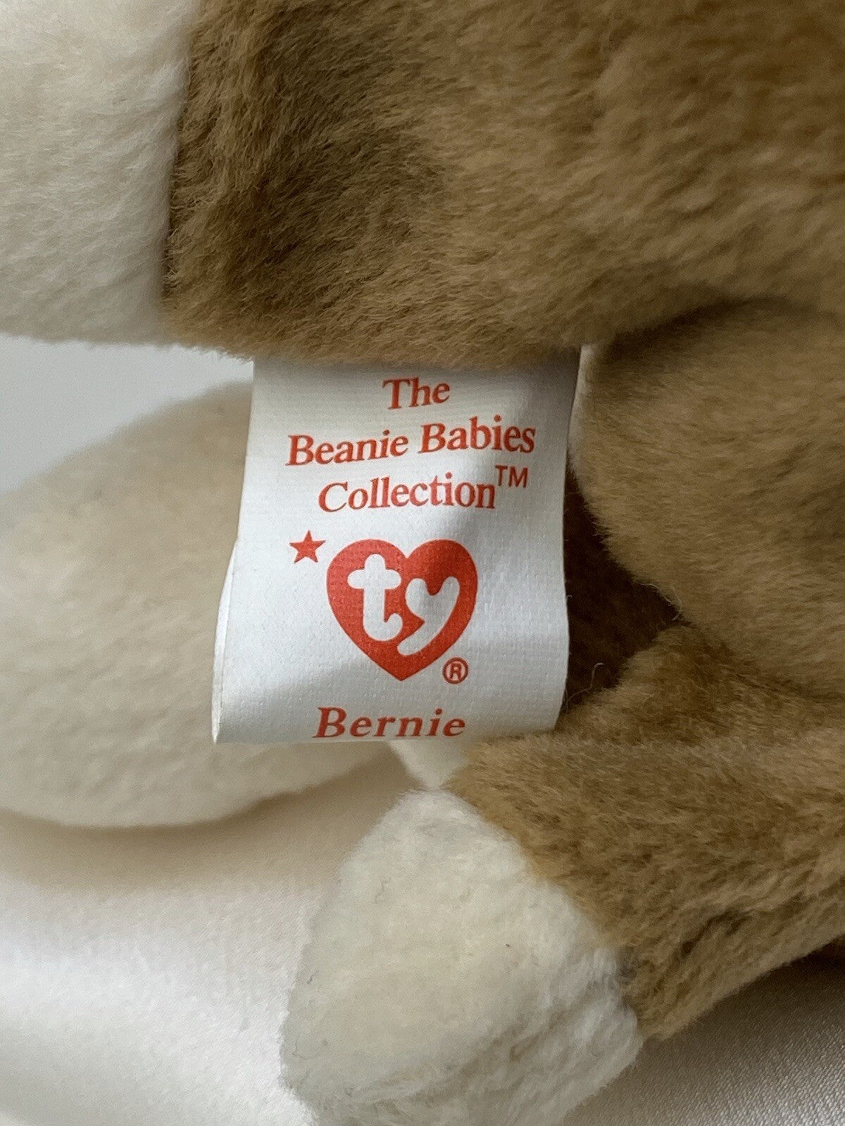 Rare Retired Ty Beanie Baby Bernie The Dog 1996 P.V.C. Pellets W Numerous Error