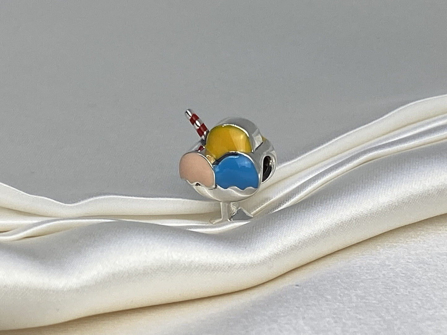 Colgante Cuchara de Helado con Esmalte Rosa Amarillo Azul Europeo de Plata de Ley 925