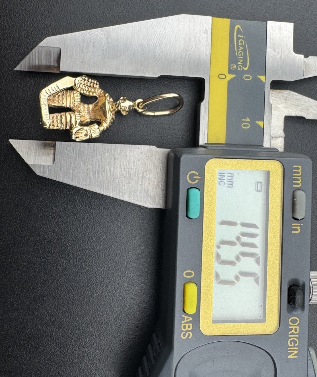 14K Solid Gold Hockey Player Charm Pendant 4.4 Grams 23x14mm Stick Sports Gift