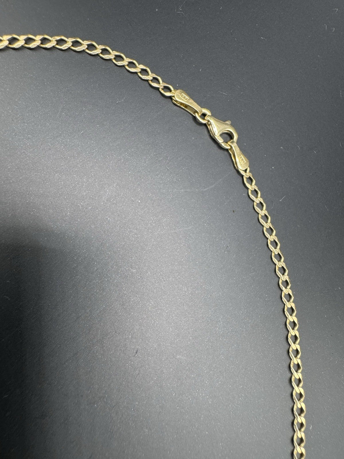 Cadena de eslabones cubanos abierta de oro amarillo de 14K 2.54mm 16.5in 4 gramos hecha en Italia