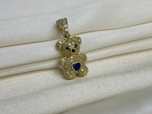 Beltran Jewelry Colgante con forma de osito de peluche de oro de 14 quilates con circonita cúbica azul y circonita cúbica de 0.945 x 0.433 in. 