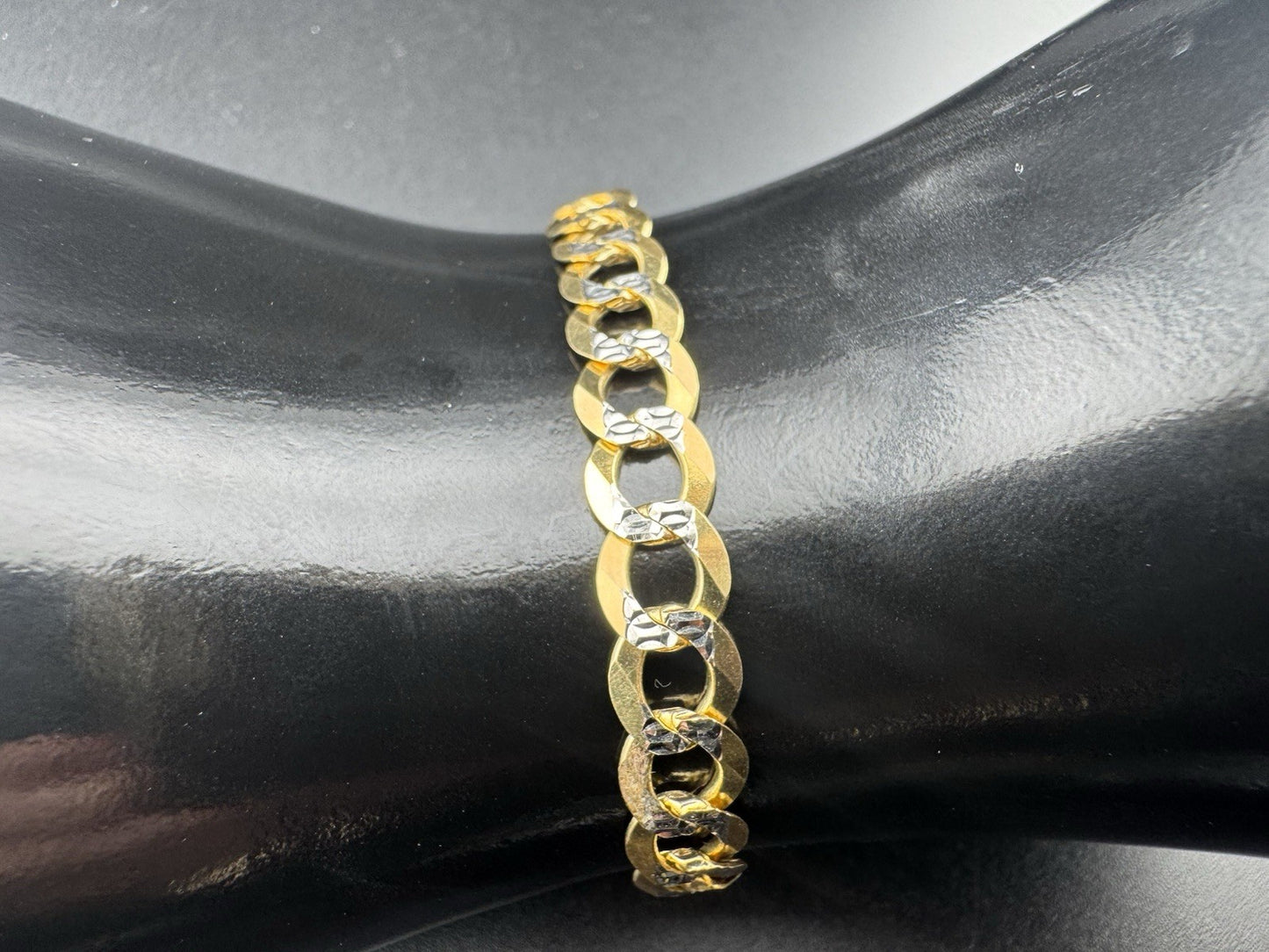 Pulsera Clásica Oro Amarillo 14K Eslabón Cubano Freno 7mm 7in Corte Diamante 9.5 Gramos