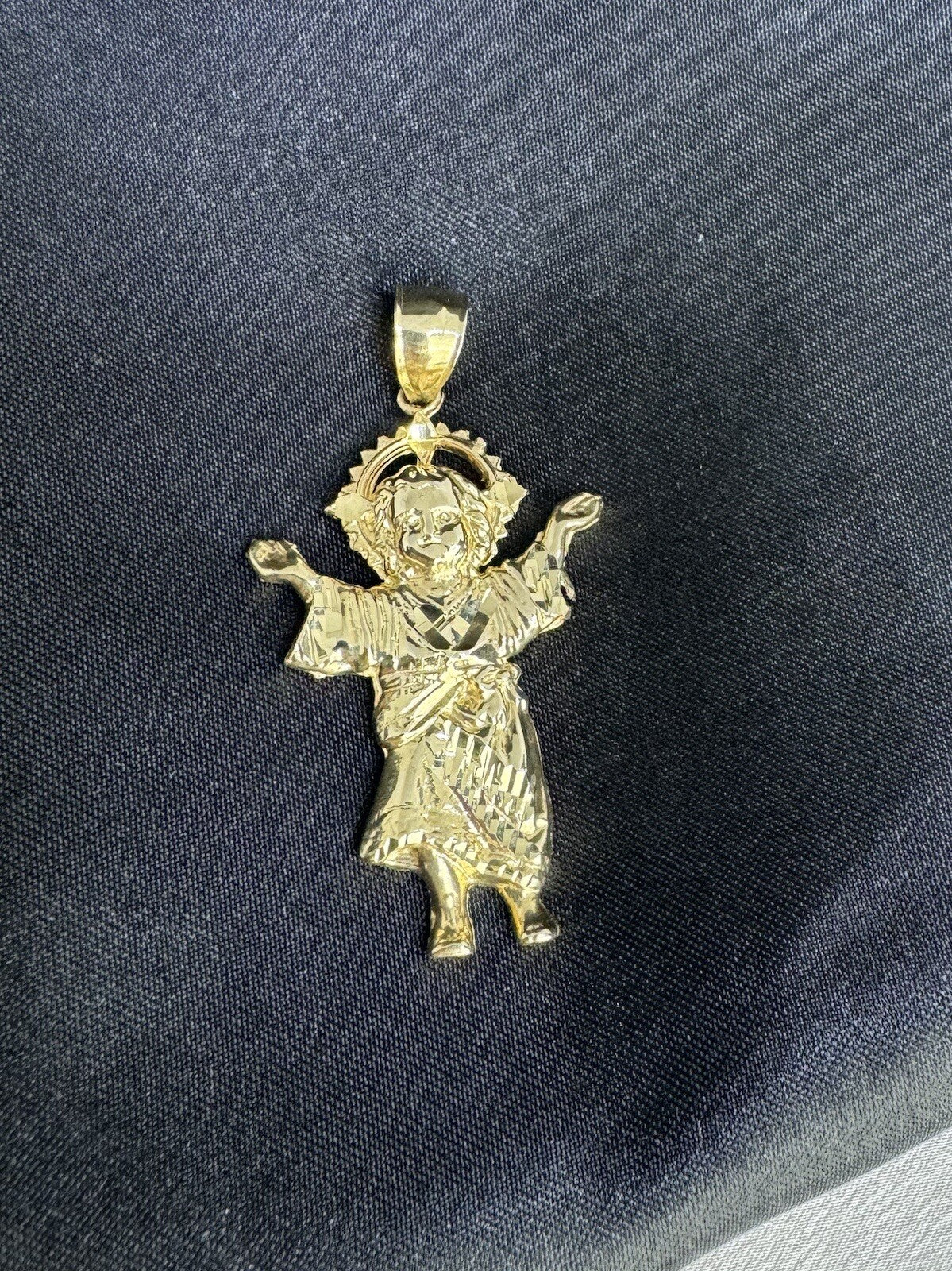 14K Yellow Gold Divine Baby Jesus Pendant 5.2 Grams 46.56mm x 24.44mm
