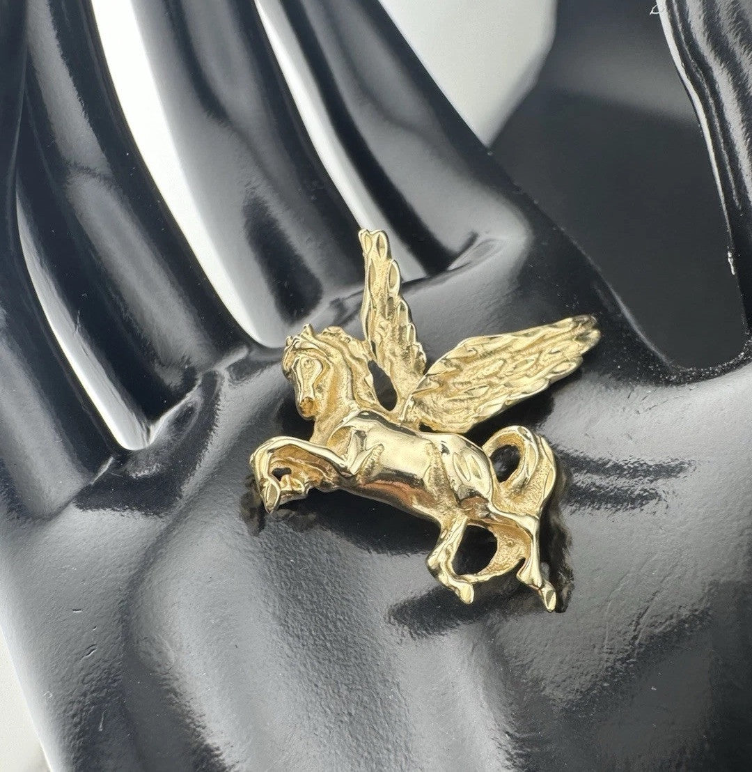 14K Yellow Gold Flying Pegasus Horse Pendant 5.6 Gram 26x24mm Mythical Design