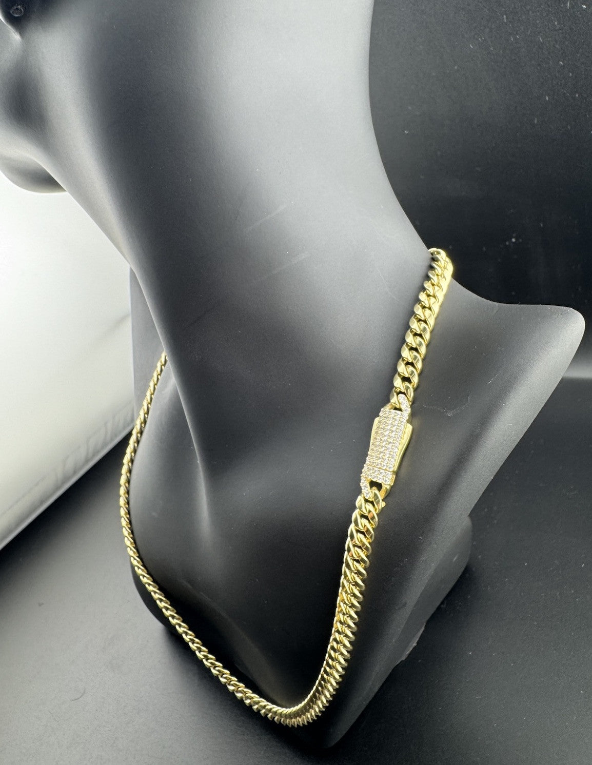 Monaci Hollow Jingle Bell Link Chain 14k Yellow Gold ~ 10.4 Grams 18in Width 6mm