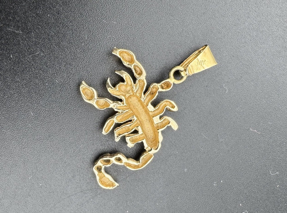 14k Yellow Gold Textured  Scorpion Scorpio Pendant 27.92x34.02mm ~ 6.2 Grams