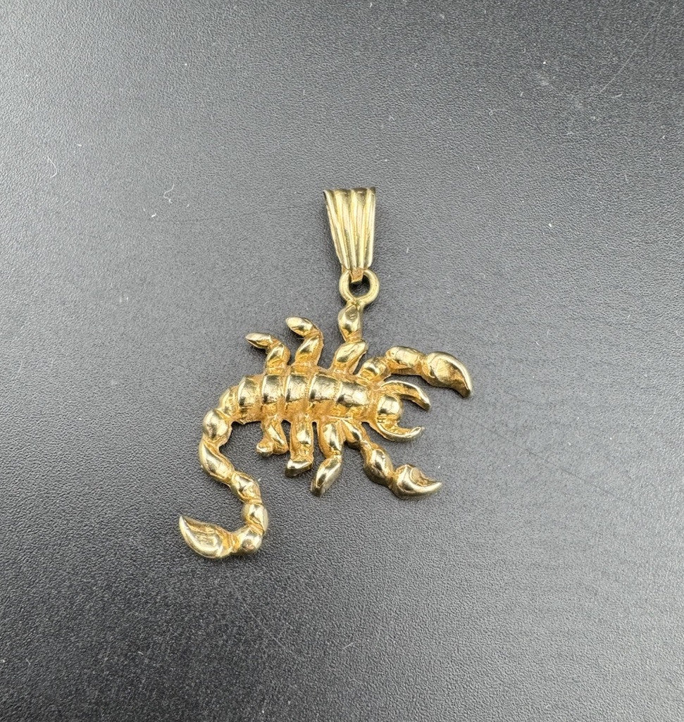 14k Yellow Gold Textured  Scorpion Scorpio Pendant 27.92x34.02mm ~ 6.2 Grams