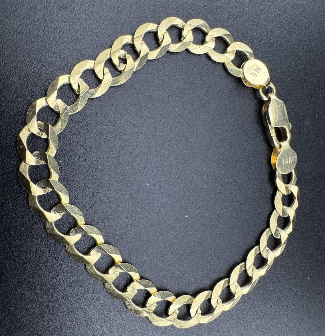 14K Yellow Gold Curb Link Bracelet 7.10mm Width 7in ~ 9.3 Grams