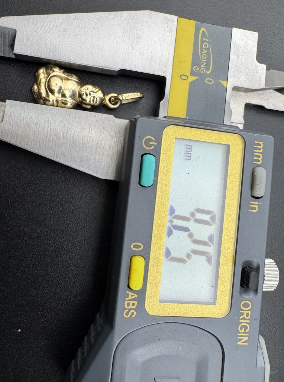 Colgante de amuleto Buda de oro amarillo de 14 quilates, 1,6 gramos, 23x9 mm, diseño de paz espiritual