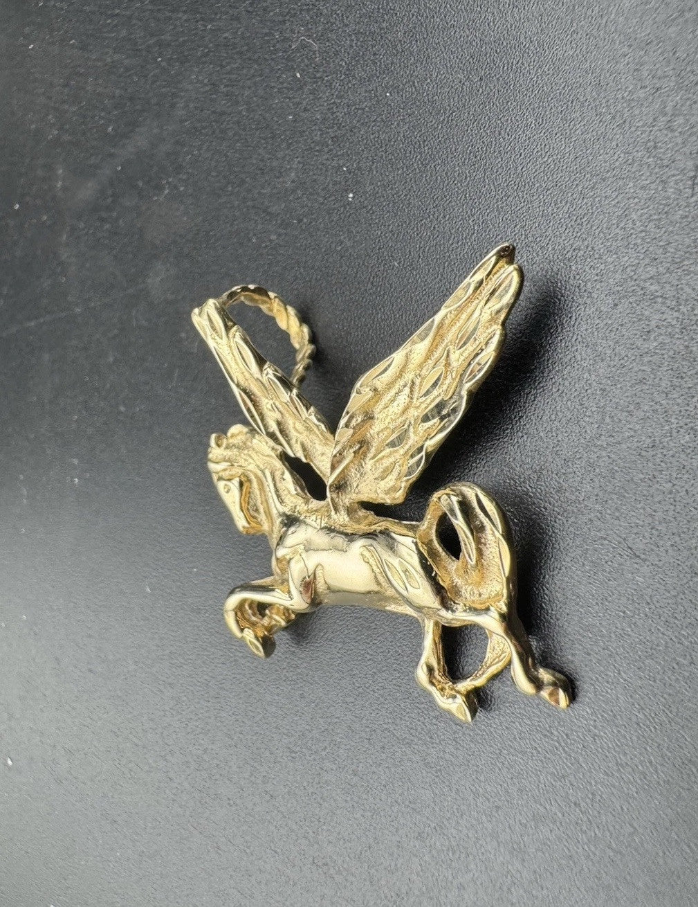 14K Yellow Gold Flying Pegasus Horse Pendant 5.6 Gram 26x24mm Mythical Design