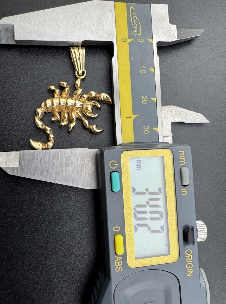 14k Yellow Gold Textured  Scorpion Scorpio Pendant 27.92x34.02mm ~ 6.2 Grams